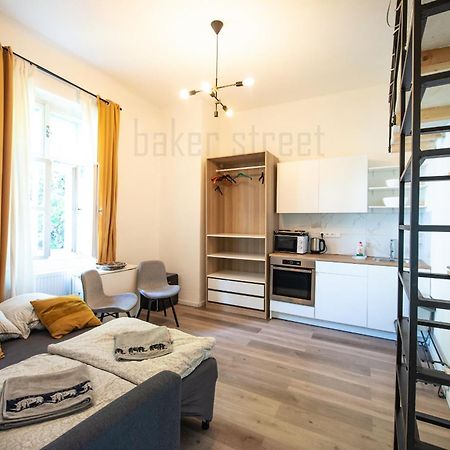 Storey Apartment Close To Metro Palmovka Prag Exterior foto