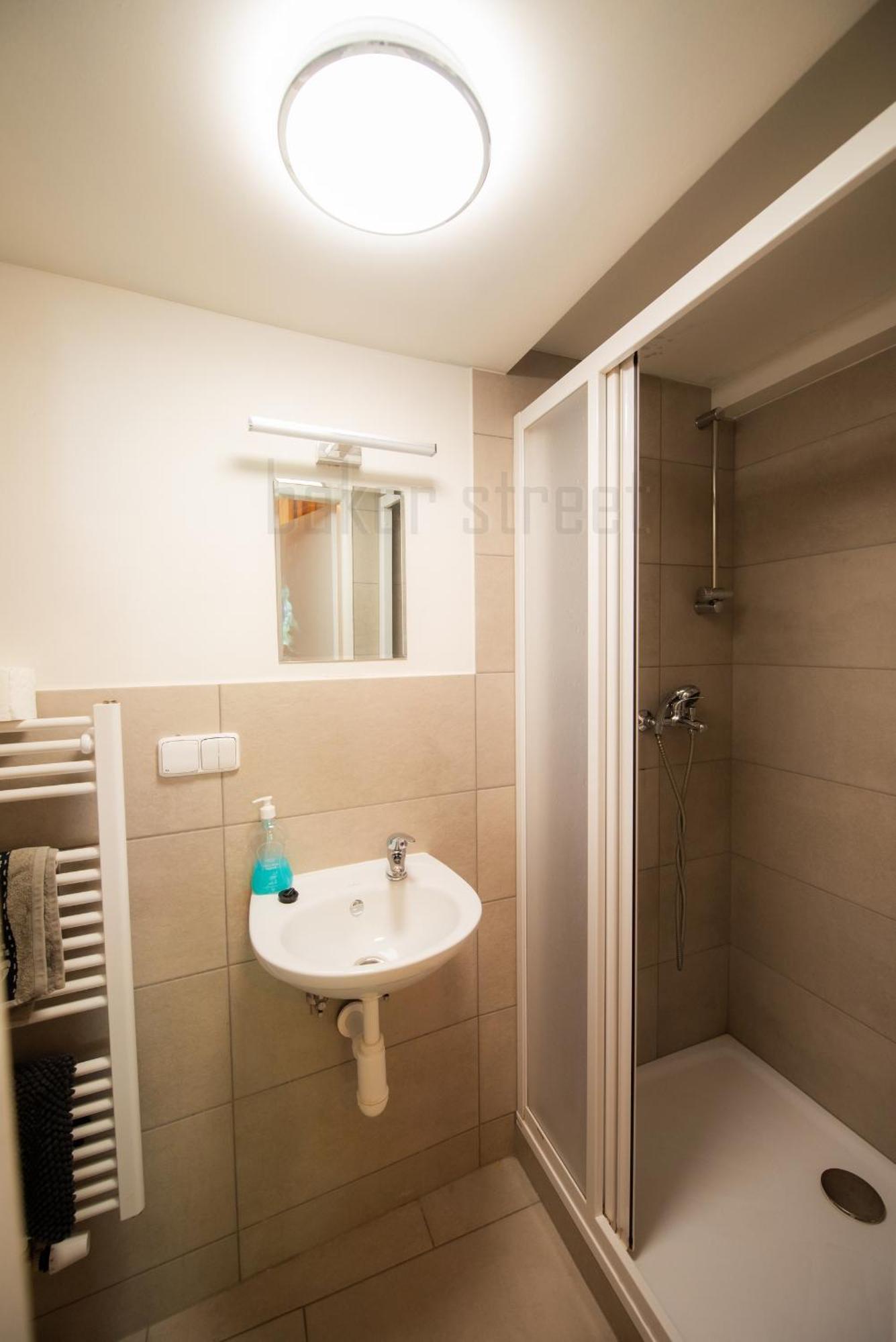 Storey Apartment Close To Metro Palmovka Prag Exterior foto
